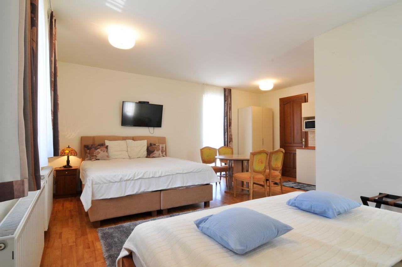 Farkas Apartman Siófok Exterior foto
